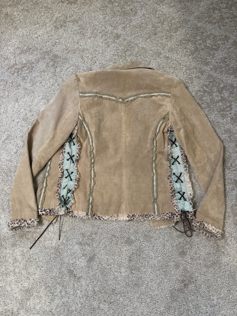 Wilsons Leather Women's Tan Suede Jacket with Leopard Trim Accents - Picture 4 of 9